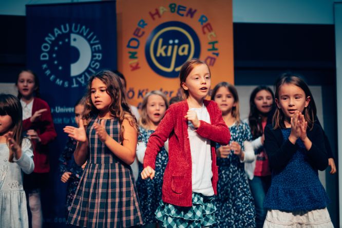 Donau-Universität Krems und NÖ Kinder & Jugendanwaltschaft haben zum 5. Mal den niederösterreichischen Kinderrechtepreis vergeben