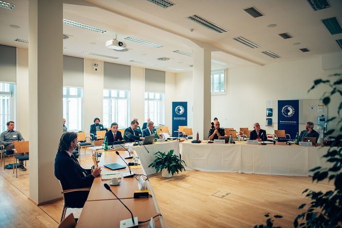 Panel und Konferenzteilnehmer_innen