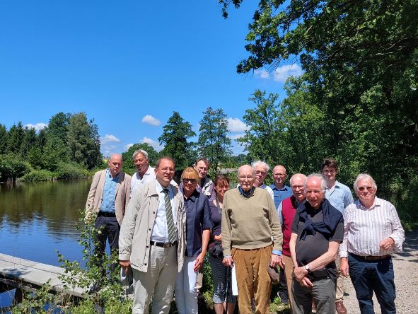 Gruppe vor dem kleine Harabruckteich zu Gmünd