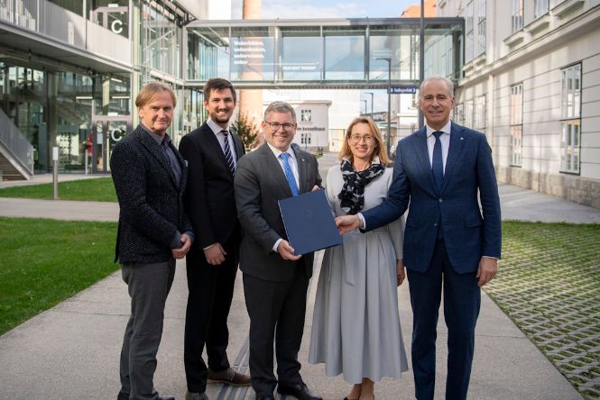 Vertragsunterzeichnung