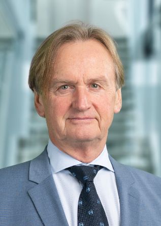 Univ.-Prof. Dr. Stefan Nehrer, MSc, Dean of the Faculty of Health and Medicine