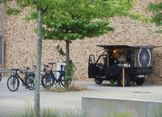 HTWB_coffee truck at Campus Wilhelminenhof