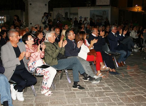 Konzertbesucher_innen in Norcia