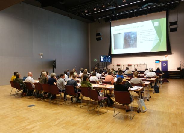 Teilnehmer des Kongresses bei Vortrag in Audimax