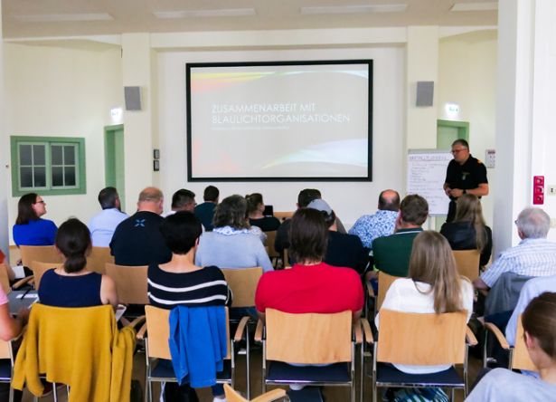 weiterer Vortragender im Hörsaal