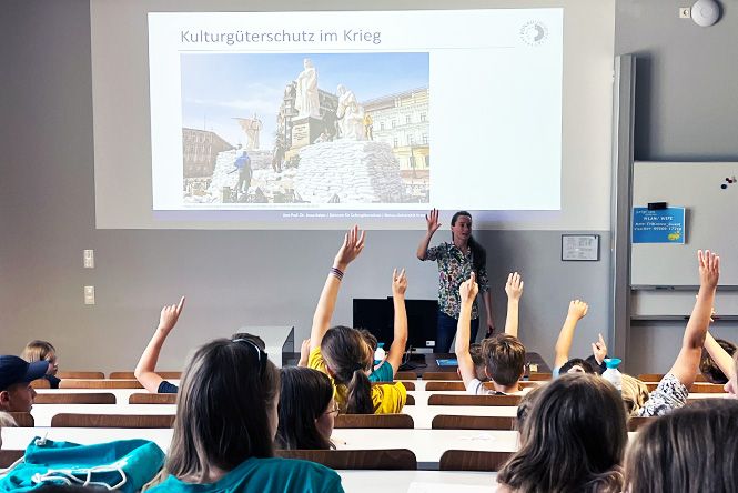Junge Uni 2024