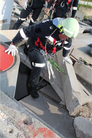 Simulation Fire in Archive and Evacuation 