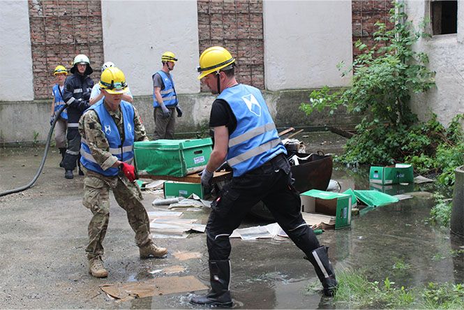 Simulation Fire in Archive and Evacuation 