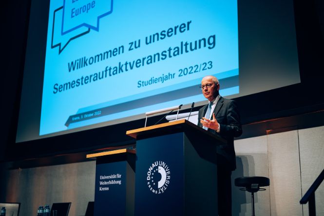 Mag. Friedrich Faulhammer - Rektor der Universität für Weiterbildung Krems