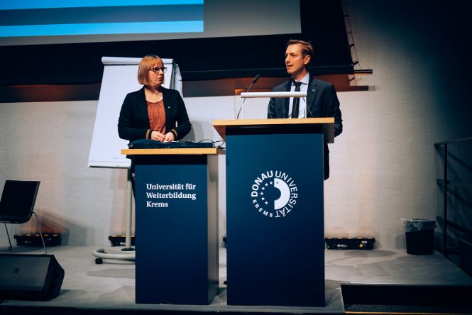 Assistenz Prof. Dr. Gabriel M. Lentner und  MMag. Susanne Fraczek 