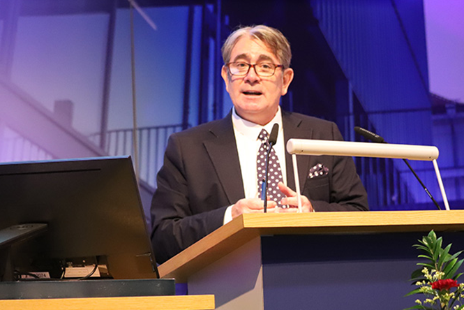 Dr. Johannes Kerschbaumer, M.E.S.