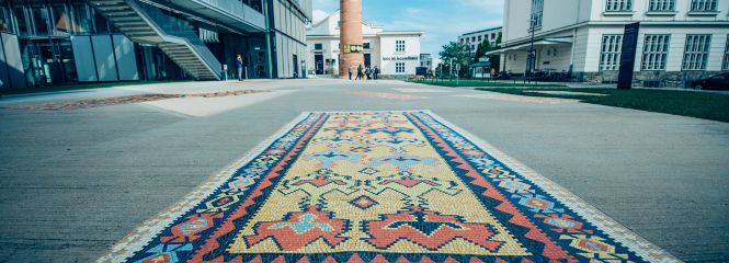 Teppich-Mosaik am Campus Krems