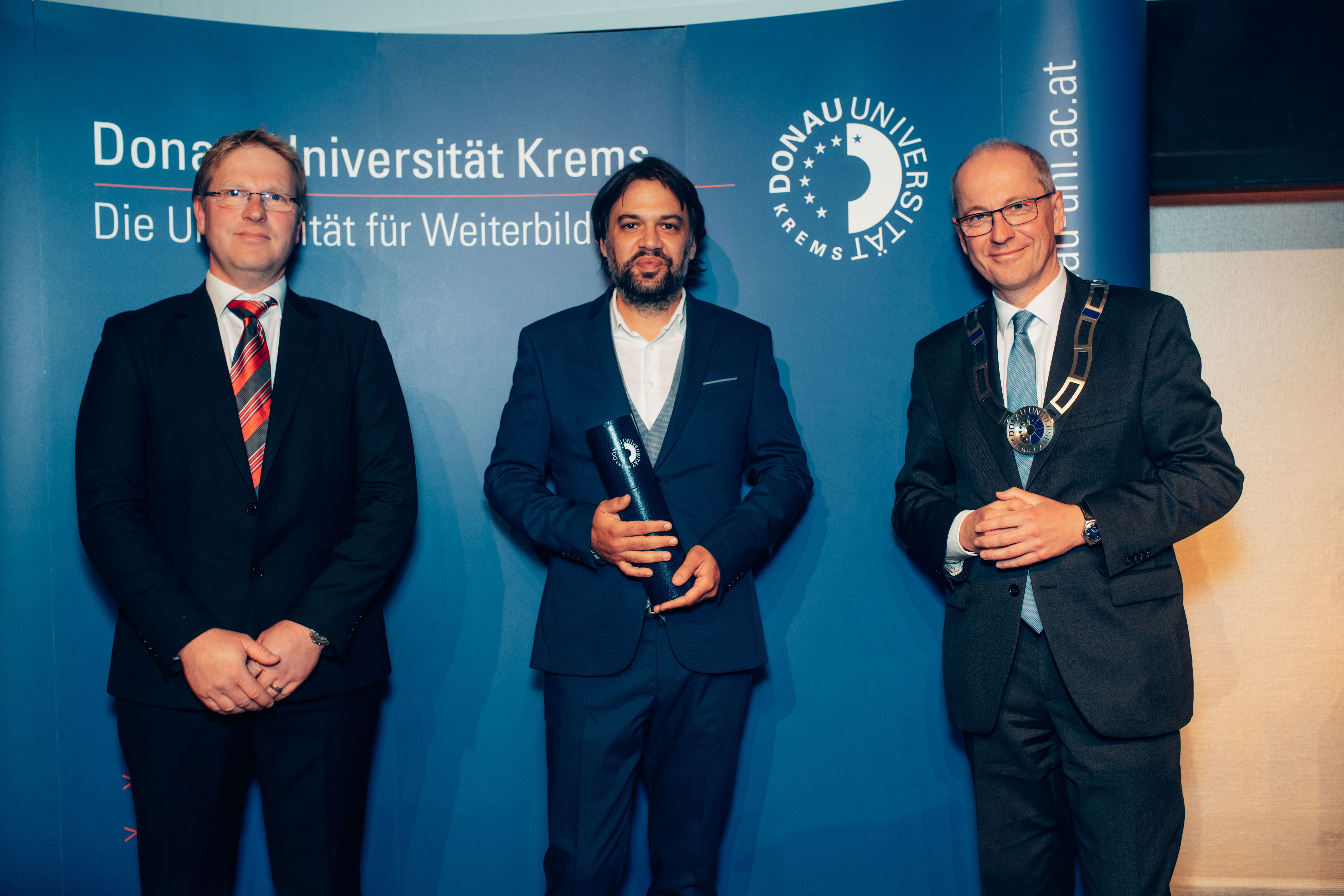 v.l.n.r.: Univ.-Prof. Dr. Mathias Czaika, Leiter des PhD-Programms Migration Studies, Mag. Dino Pitoski, MSc, PhD, Mag. Friedrich Faulhammer, Rektor der Universität für Weiterbildung Krems