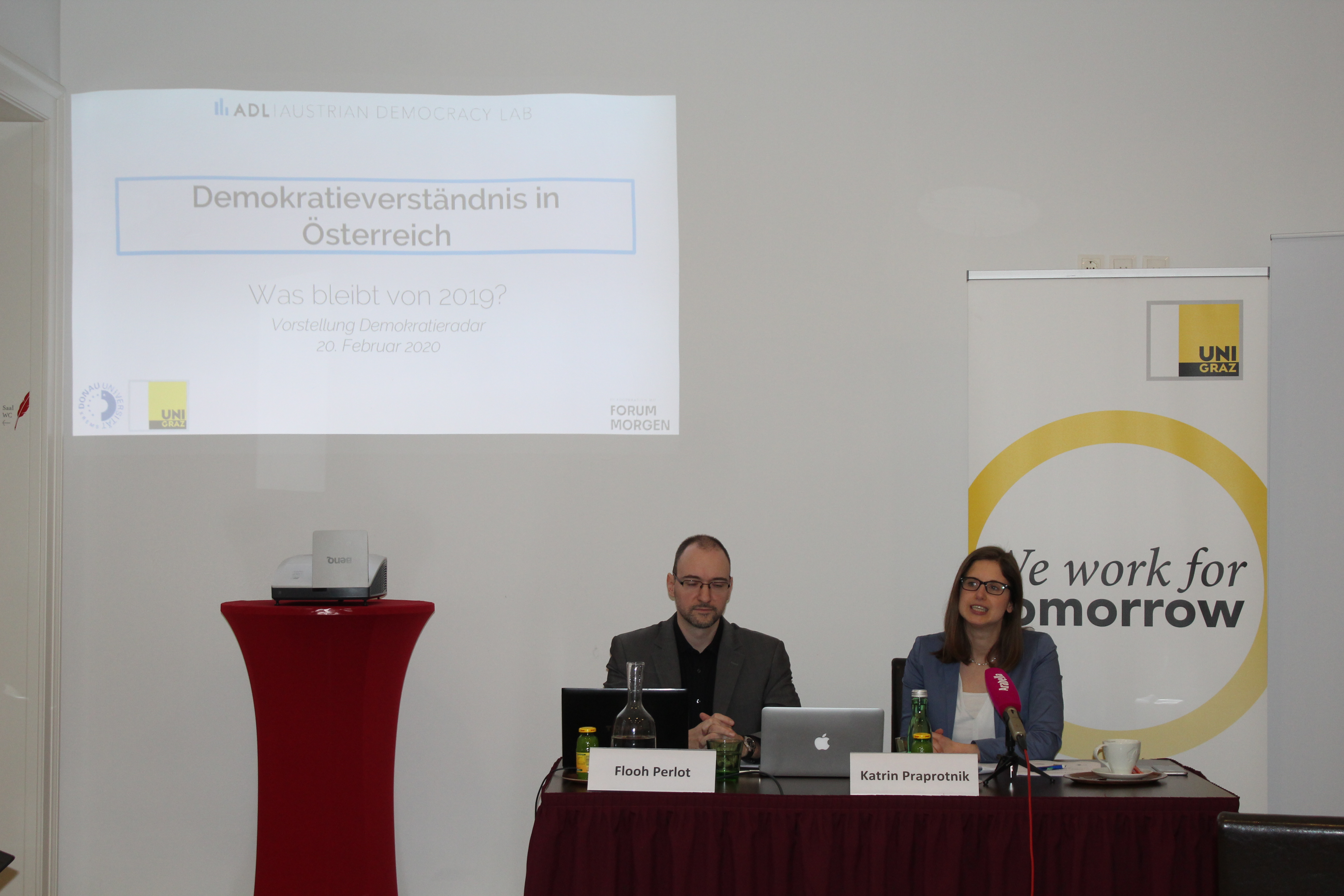 Research Lab Democracy and Society in Transition