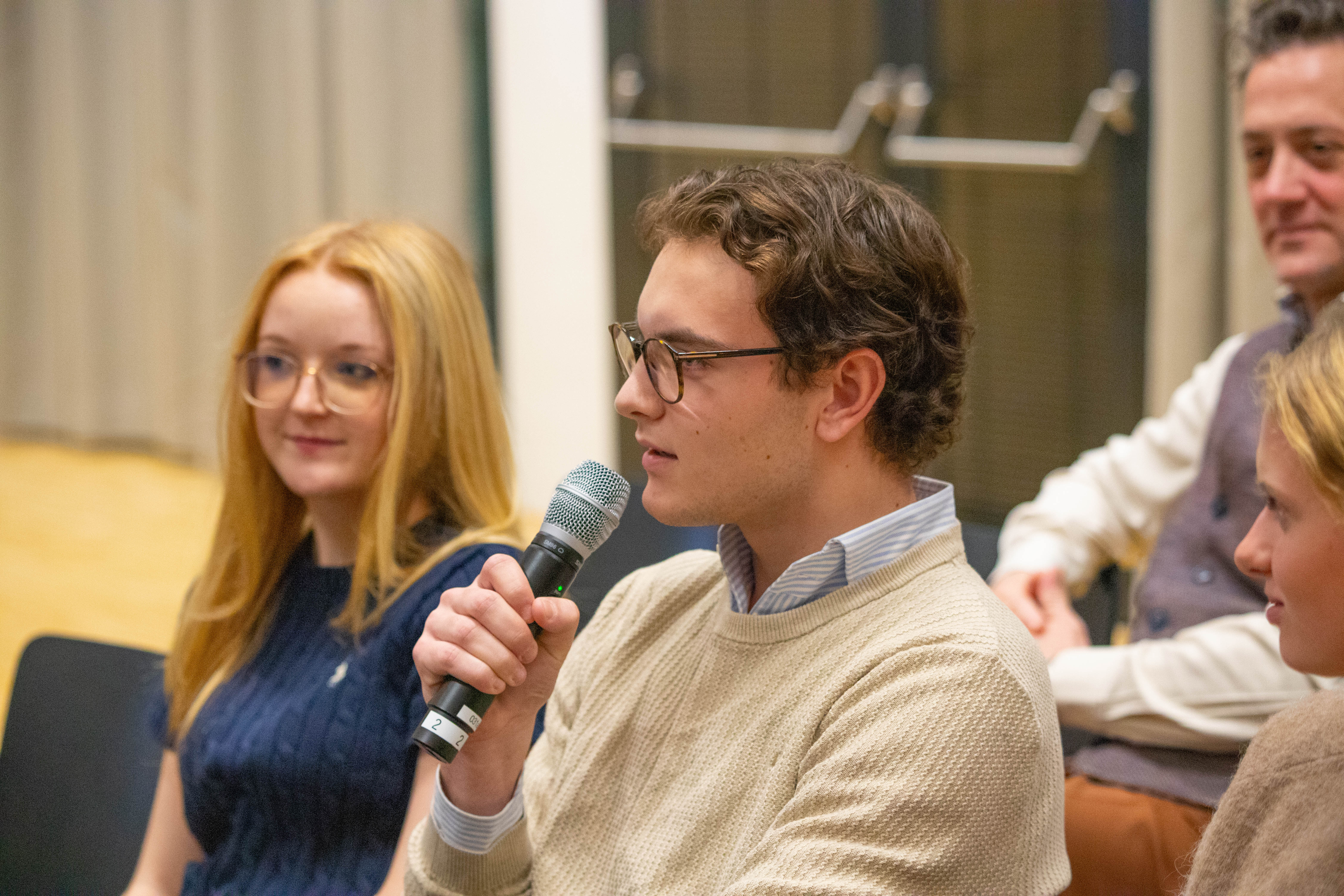 Podiums- und Publikumsdiskussion