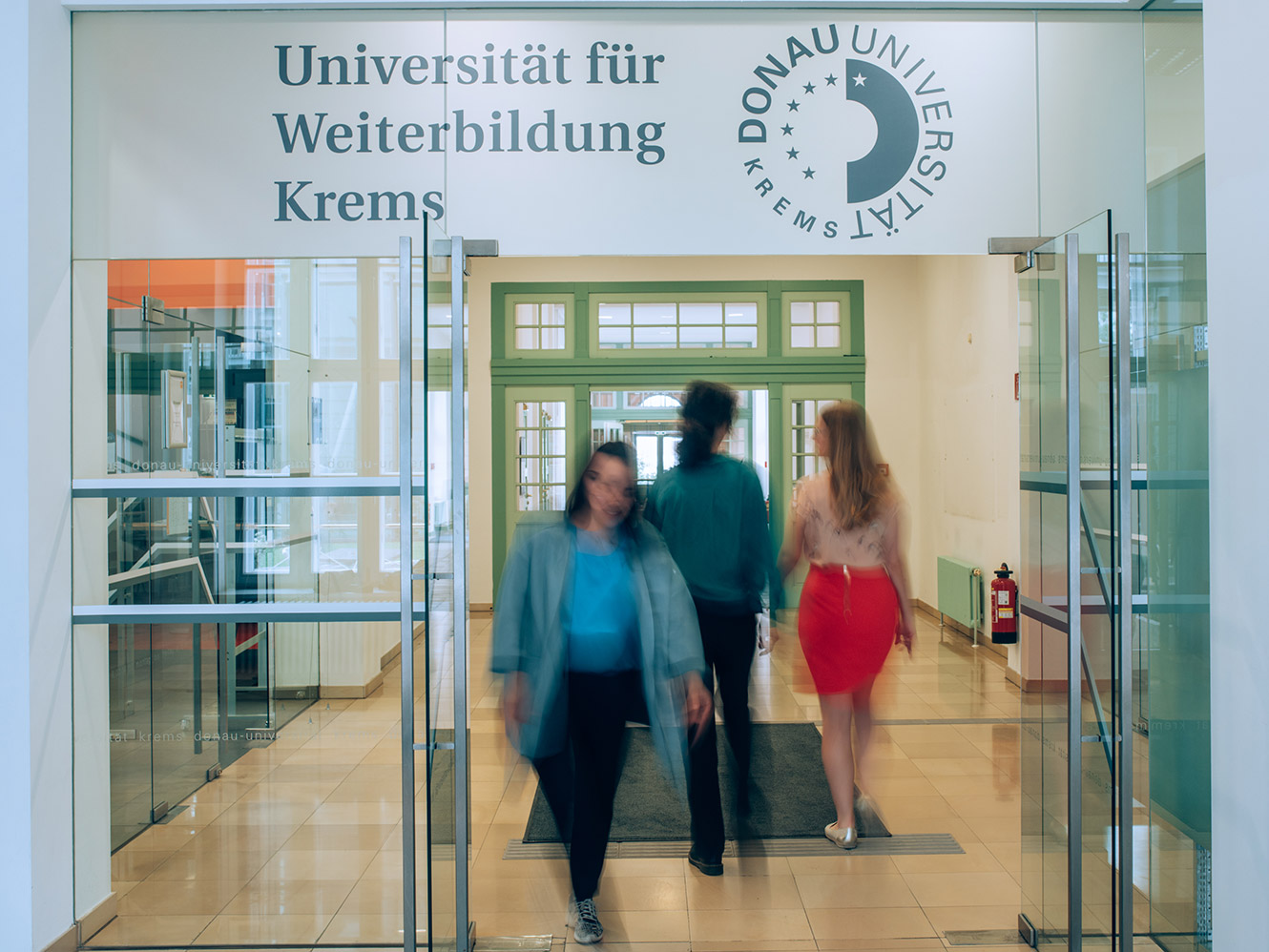 Eingang Universität