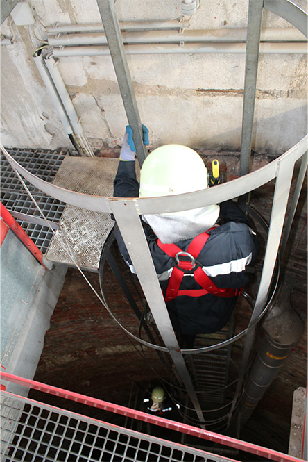 Brandsimulation im Archiv und Evakuierung