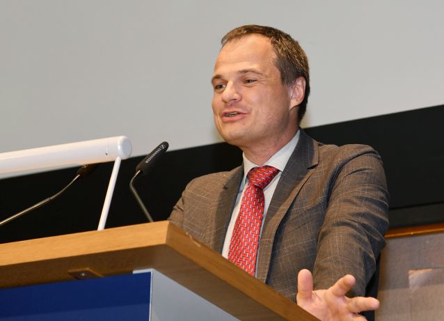 © Andrea Reischer Dekan Stefan Oppl (Fakultät für Bildung, Kunst und Architektur)