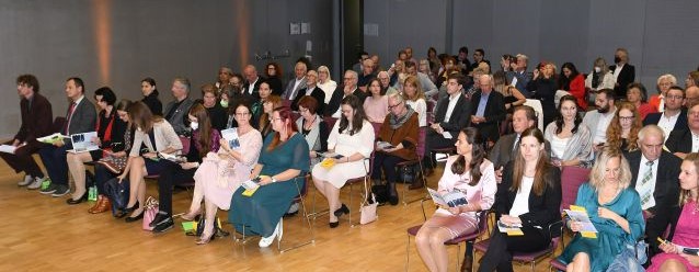 © Andrea Reischer Gäste sitzend im Audi Max