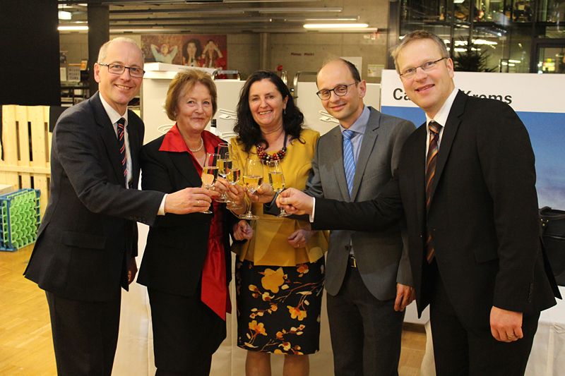 Biffl und Gratulanten