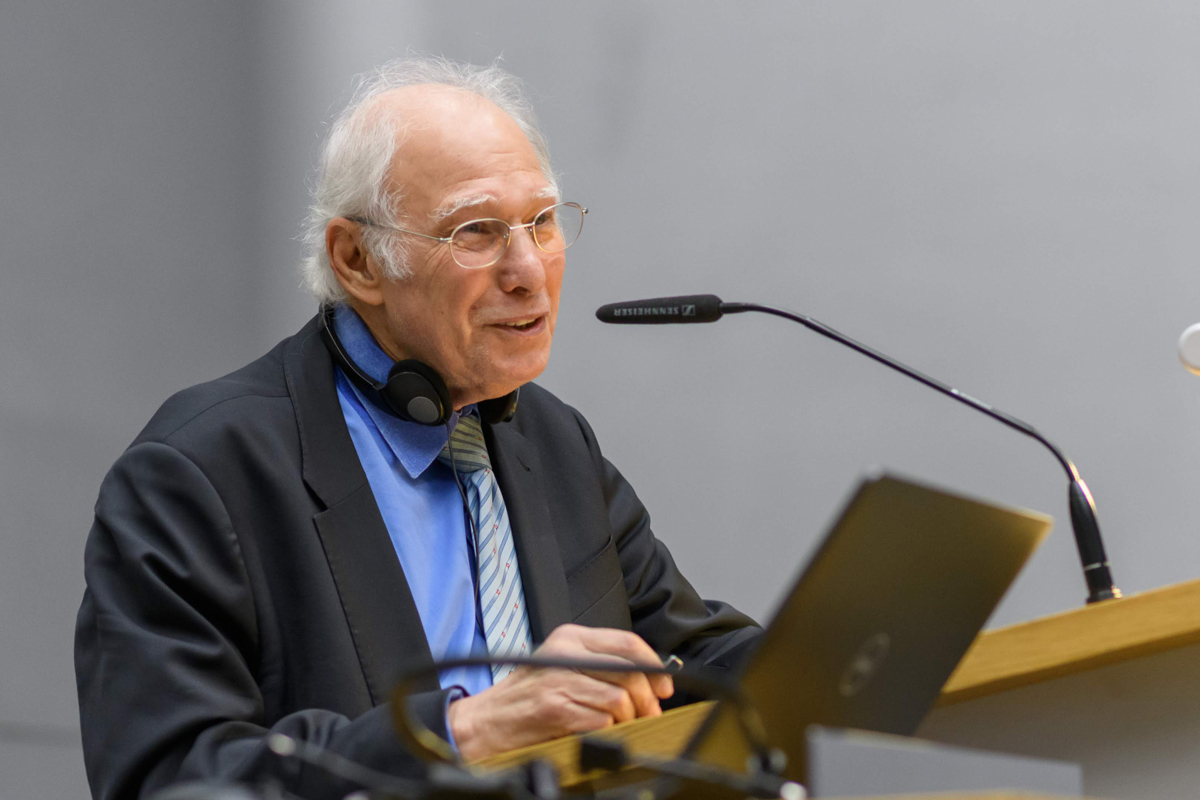 Univ.-Prof. Dr. Barry Reisberg, MD, Psychiater und Professor an der New York Universität, sprach in seiner Rede über die ersten Phasen der Alzheimer Krankheit. 