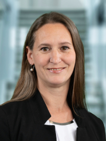 Angela Schmelz