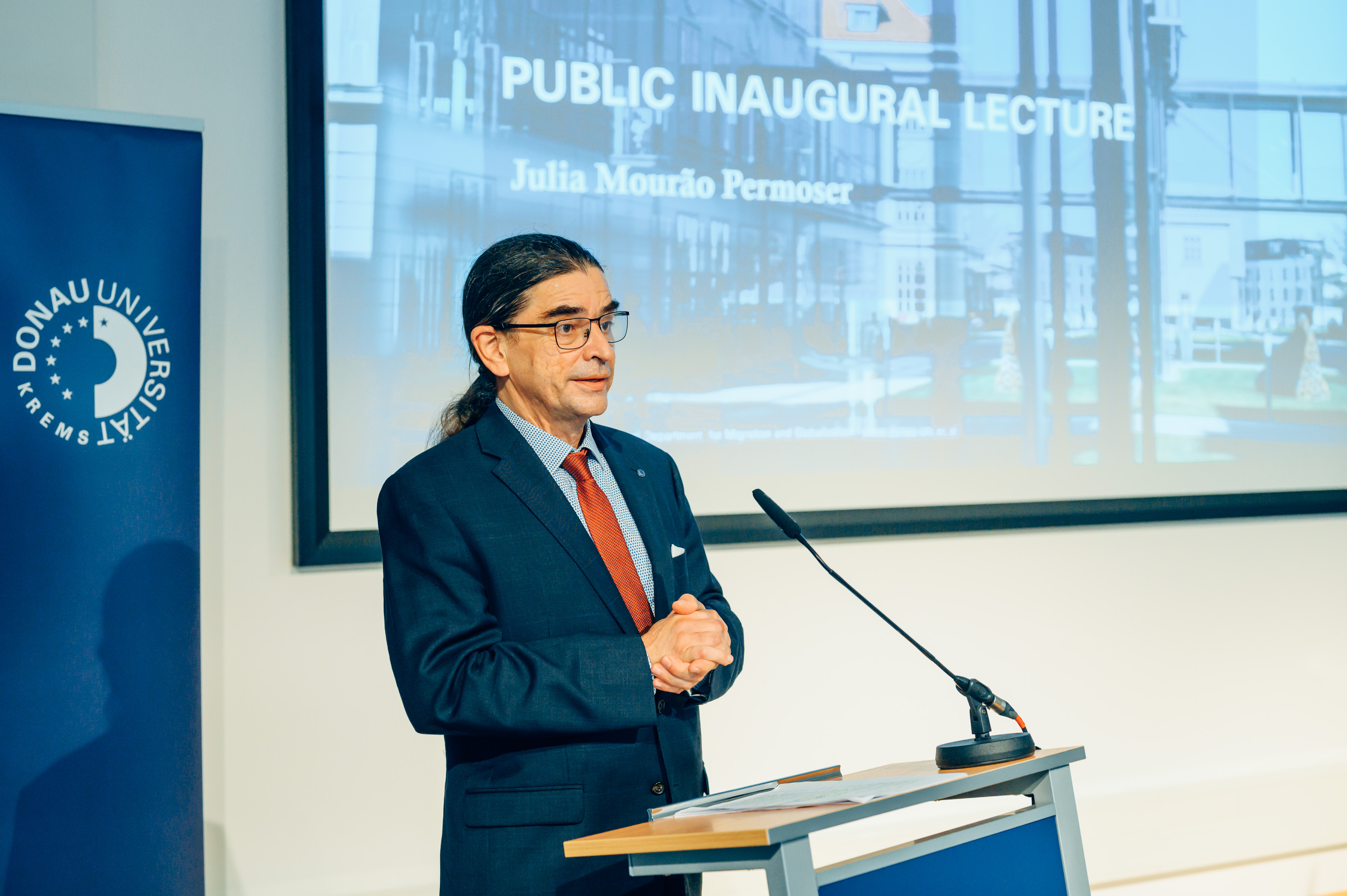 © UWK/Wolfgang Simlinger Dekan Gerald Steiner