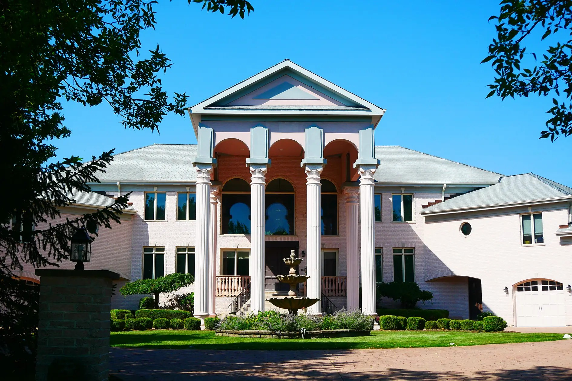 © Kate Wagner Kate Wagner: Observations from McMansion Hell