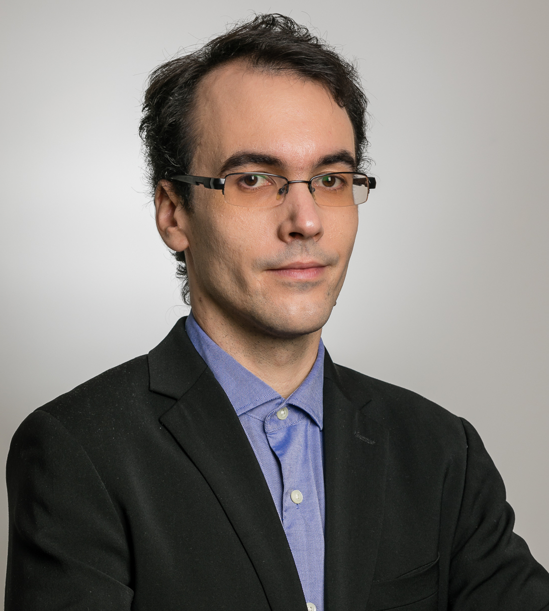 Dr. Dániel Kondor
