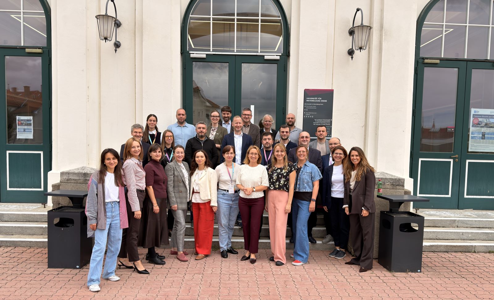 Gruppenfoto der Teilnehmenden des EaP Study Visit an der UWK