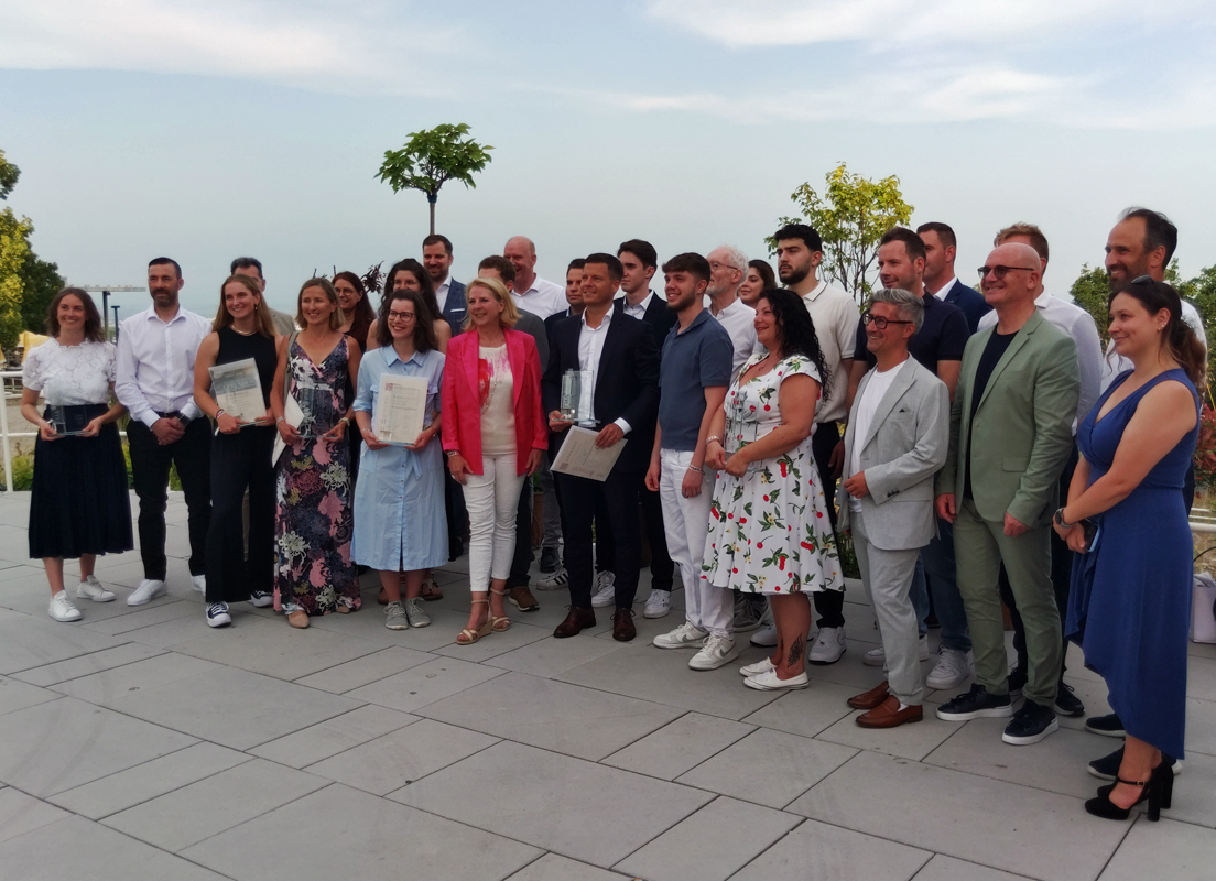 Gruppenbild aller Sieger_innen