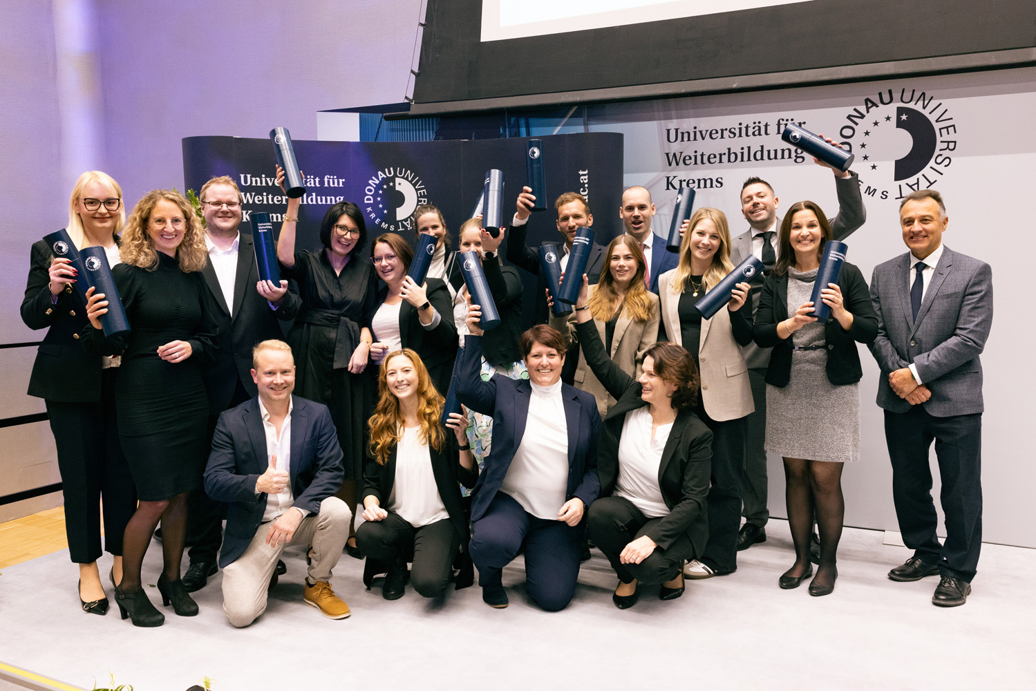 Die "Schrenks" mit ihren erfolgreichen Absolventen.