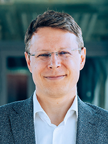Daniel Varro