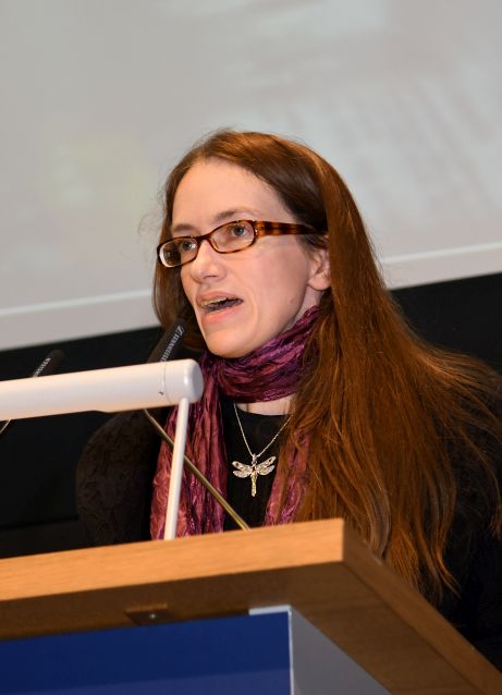© Andrea Reischer Zentrumsleiterin Viola Rühse (Bildwissenschaften)