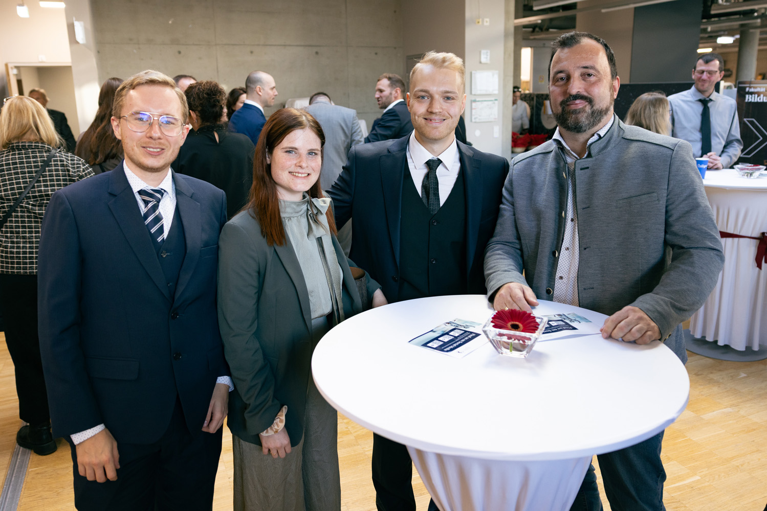 Die Spannung steigt.