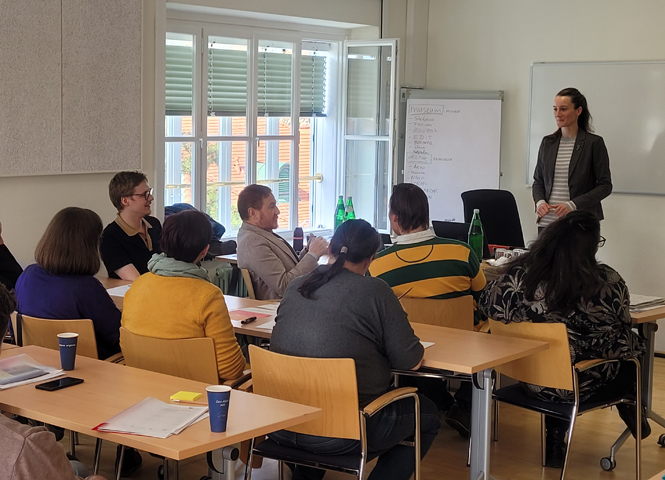 Presentation by Anna Kaiser in the seminar room