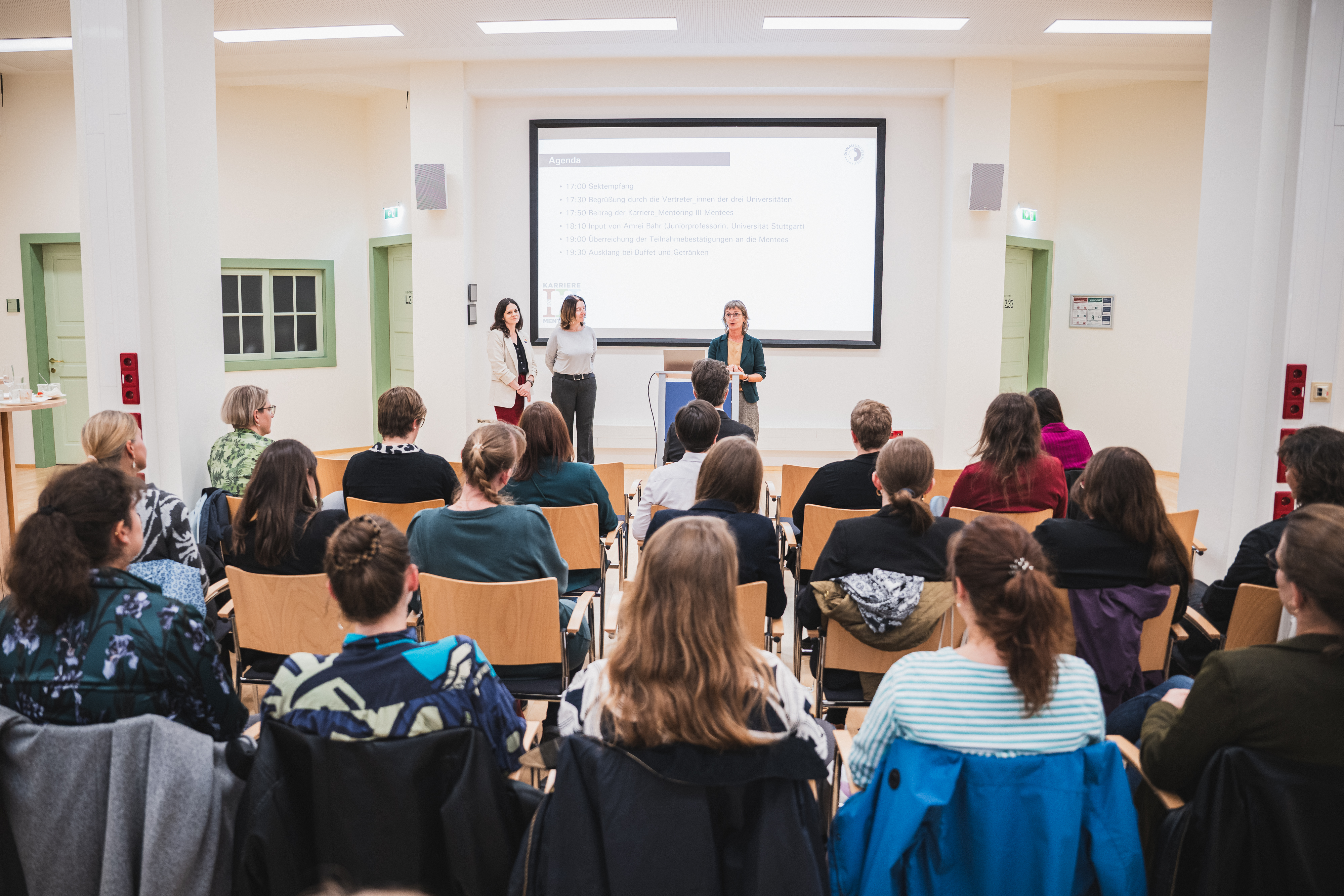 Abschlussveranstaltung KM III Michaela Gindl Begrüßung