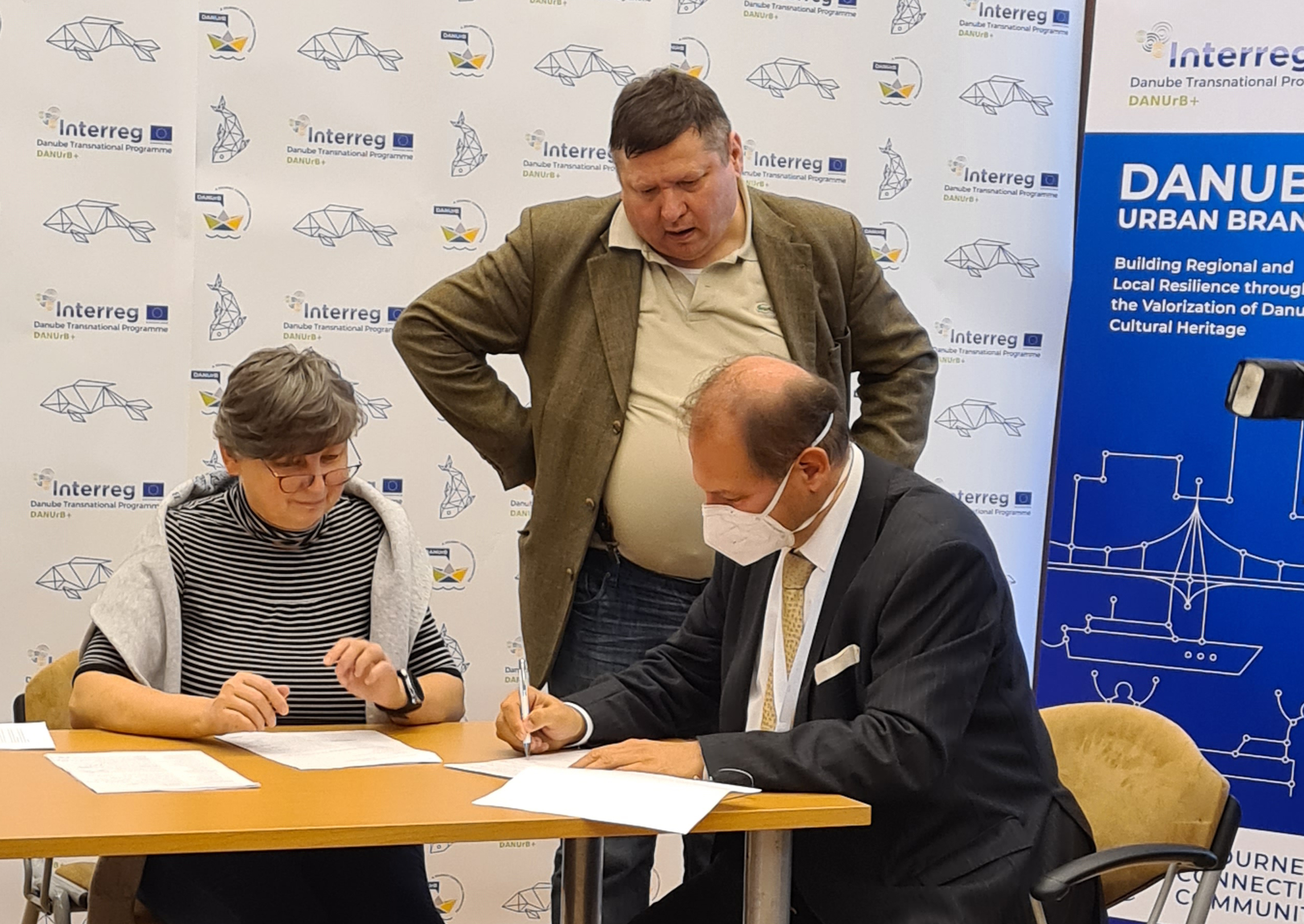 Vetragsunterzeichnung DANUrB International Association (DIA)