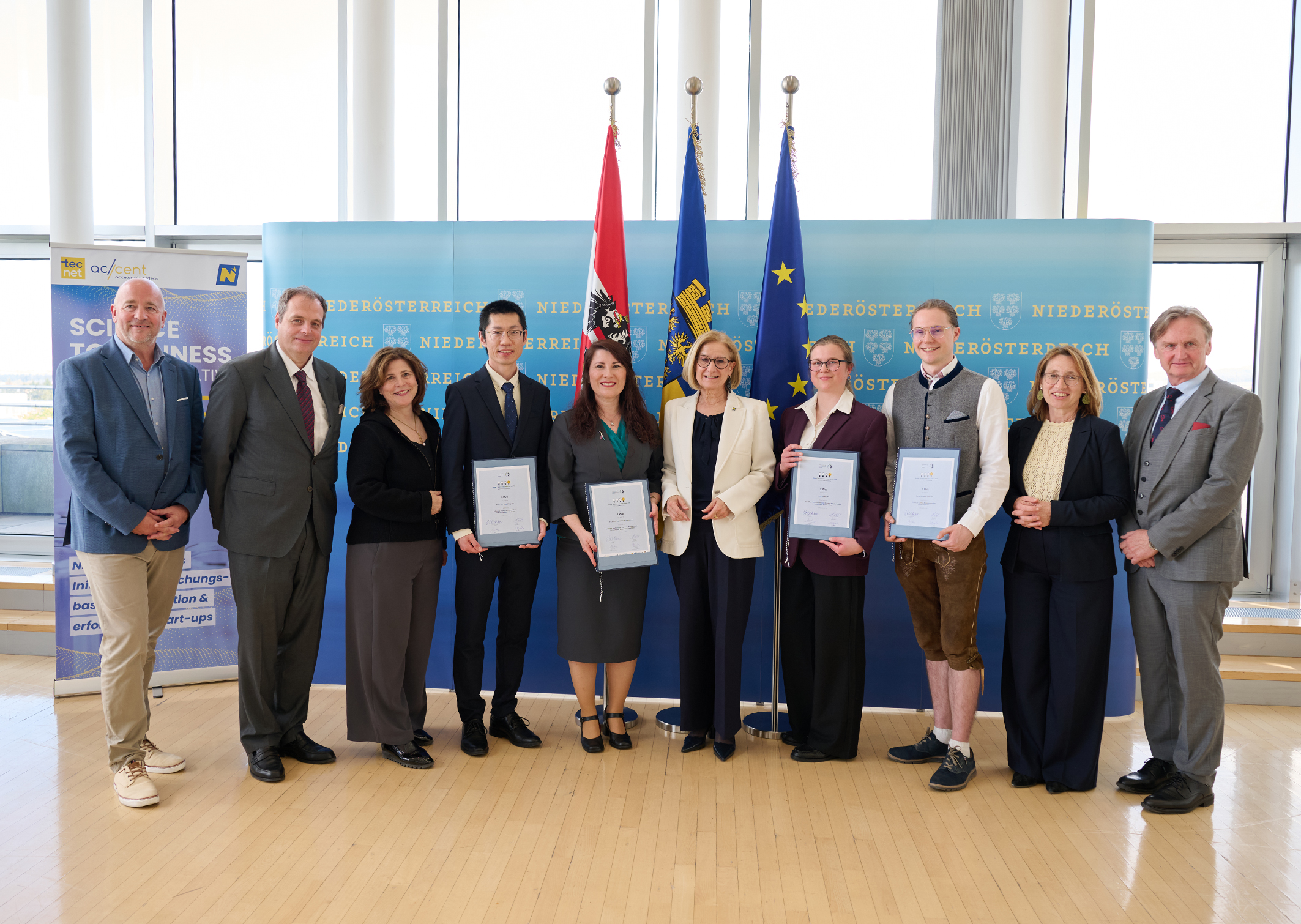 Gruppenfoto tecnet accent Innovation Award