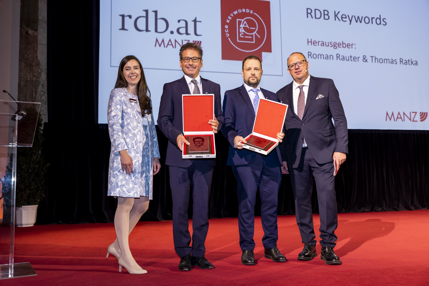 MANZ-Verlag zeichnet Thomas Ratka aus