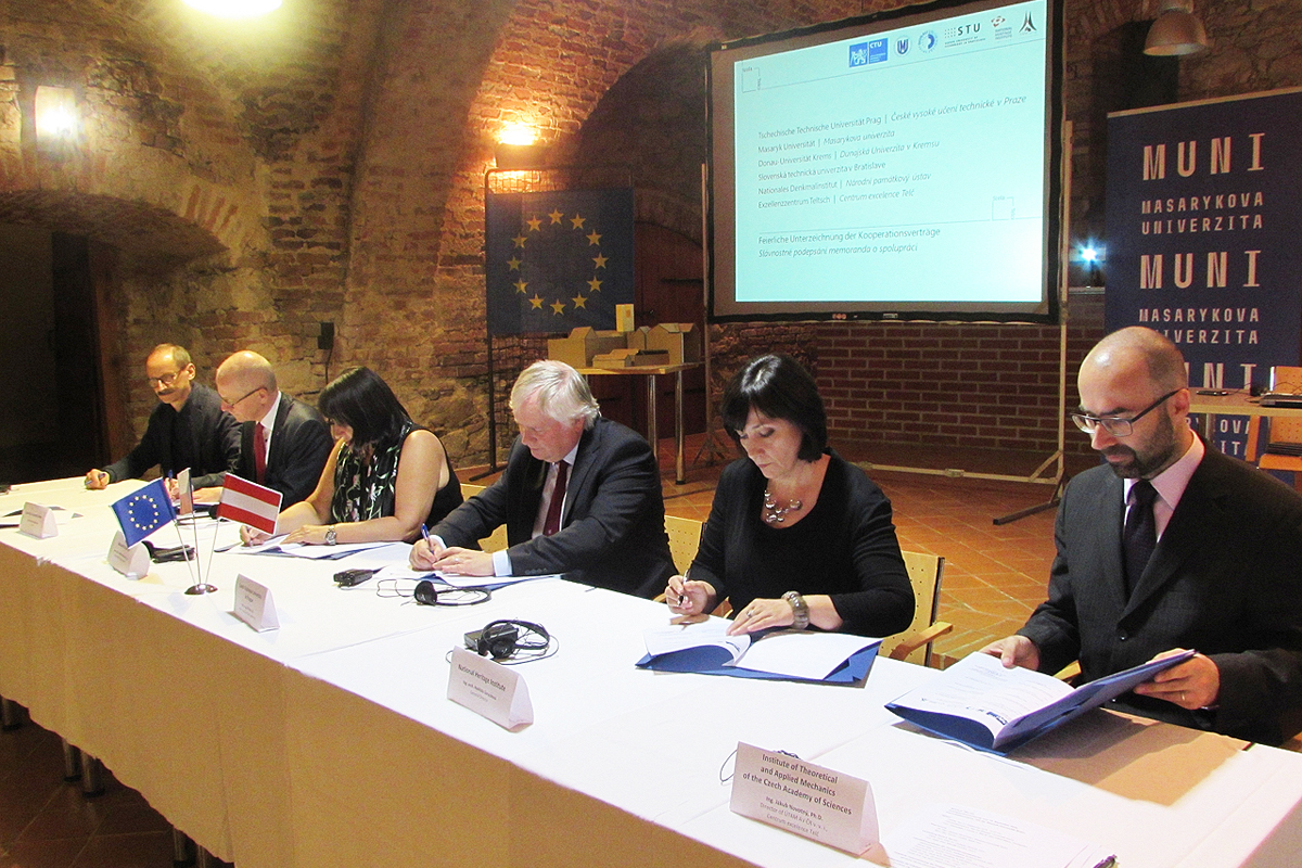 © Scola Telcz Scola Telcz