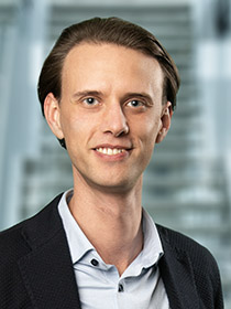 © Daniel Novotny Maximilian Stecher