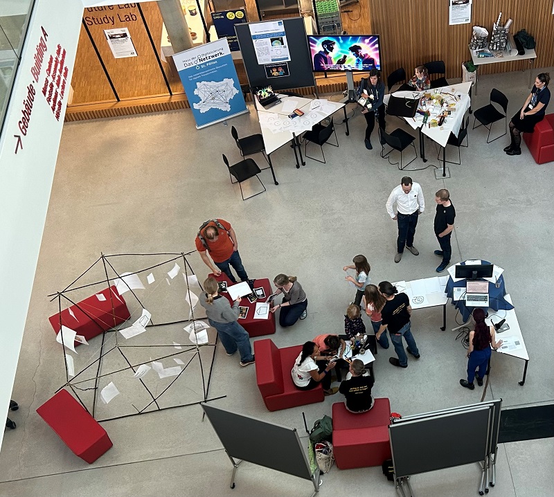 Messestand von oben fotografiert